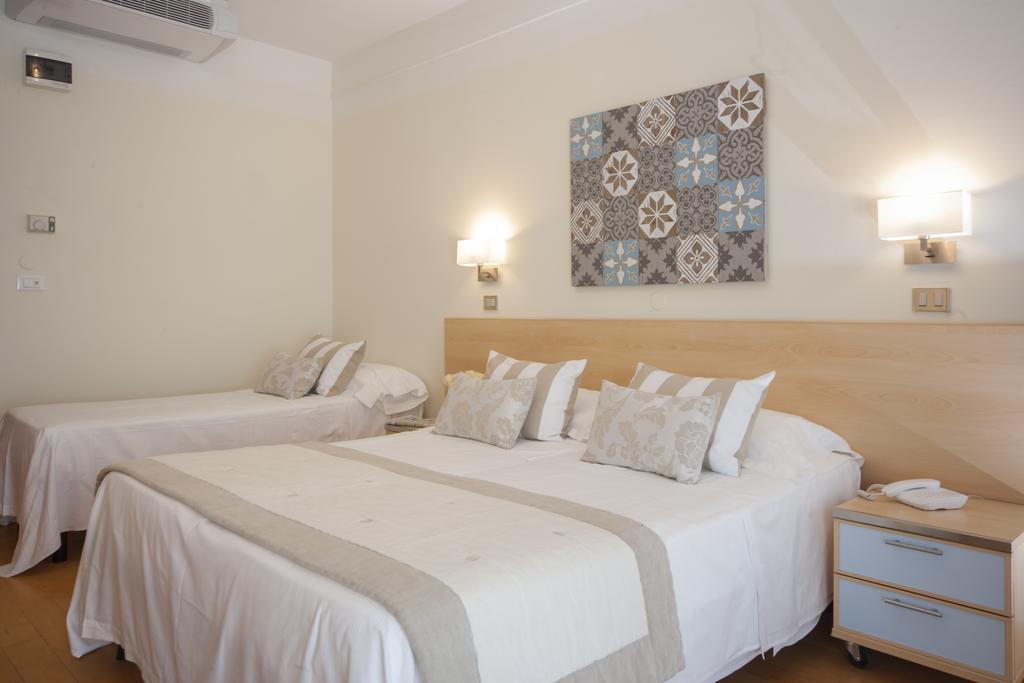 Hotel Mon Cheri Riccione Exterior photo