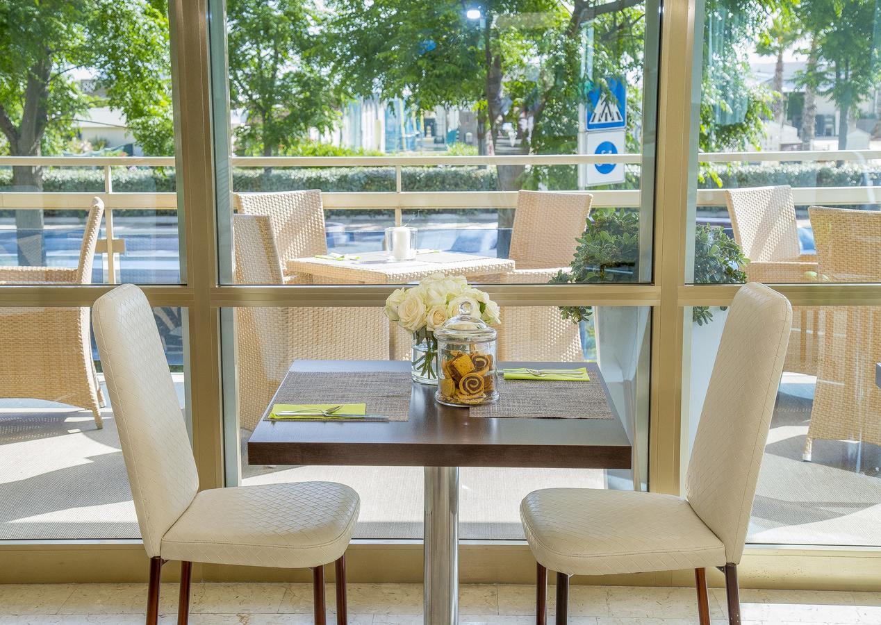 Hotel Mon Cheri Riccione Exterior photo